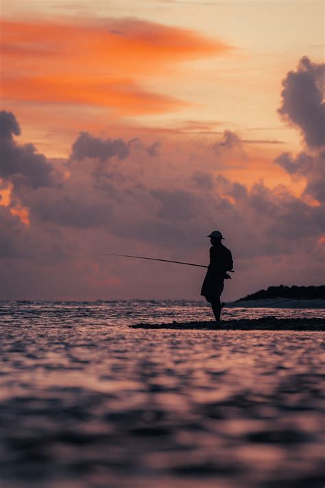 Fish Tech Outfitters .